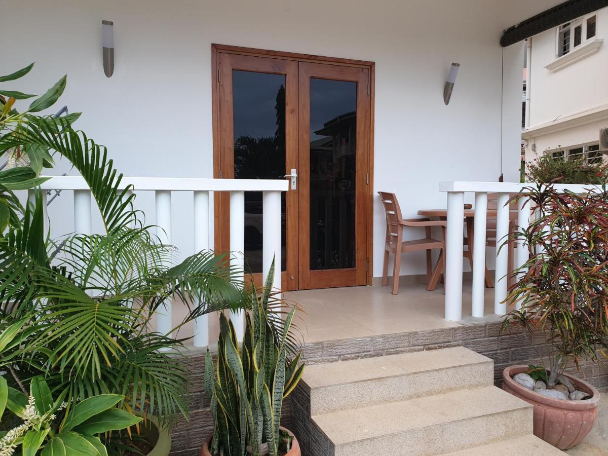 La Maison Hibiscus Self Catering Accommodation โบวาลง ภายนอก รูปภาพ