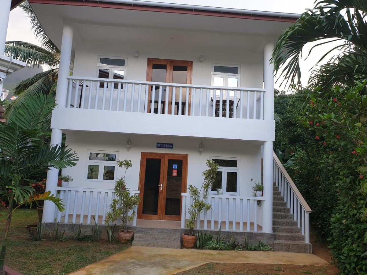 La Maison Hibiscus Self Catering Accommodation โบวาลง ภายนอก รูปภาพ