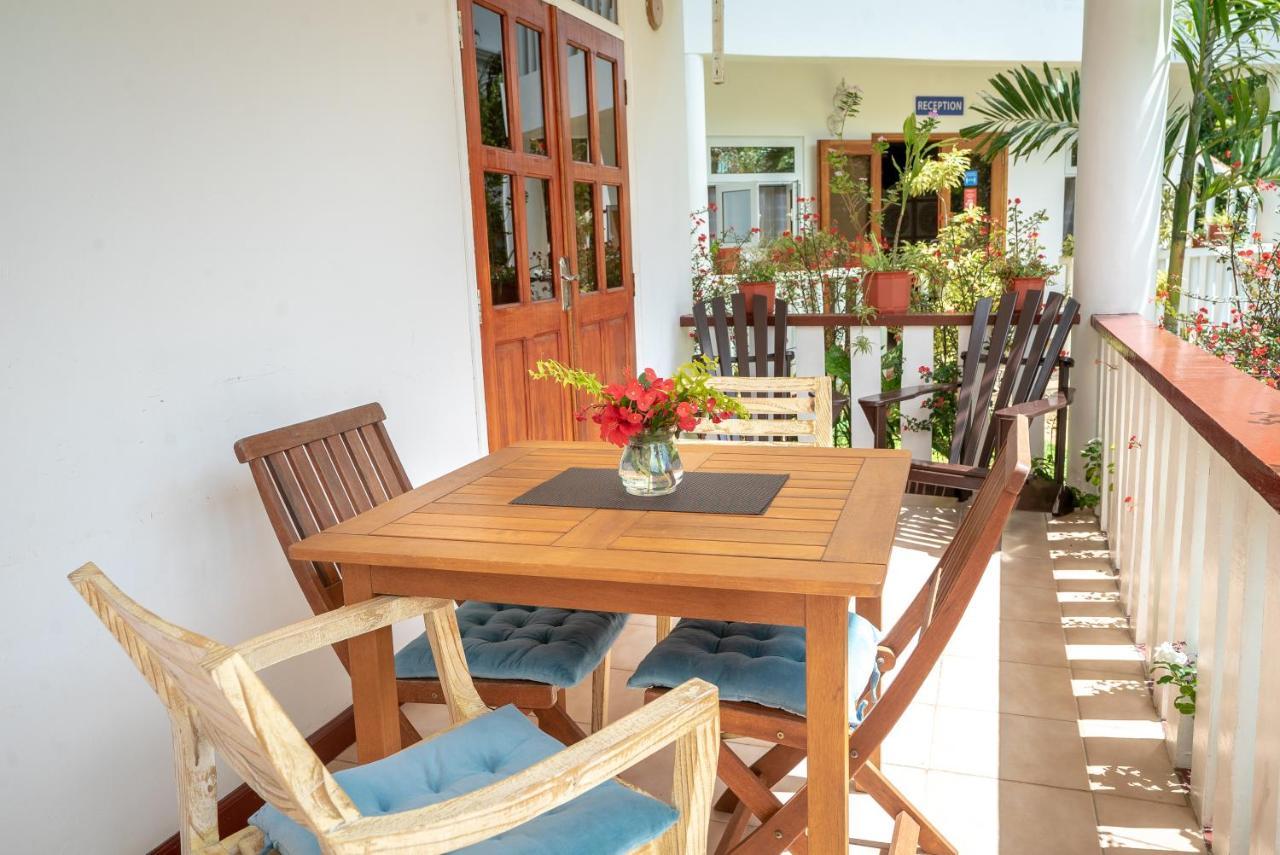La Maison Hibiscus Self Catering Accommodation โบวาลง ภายนอก รูปภาพ