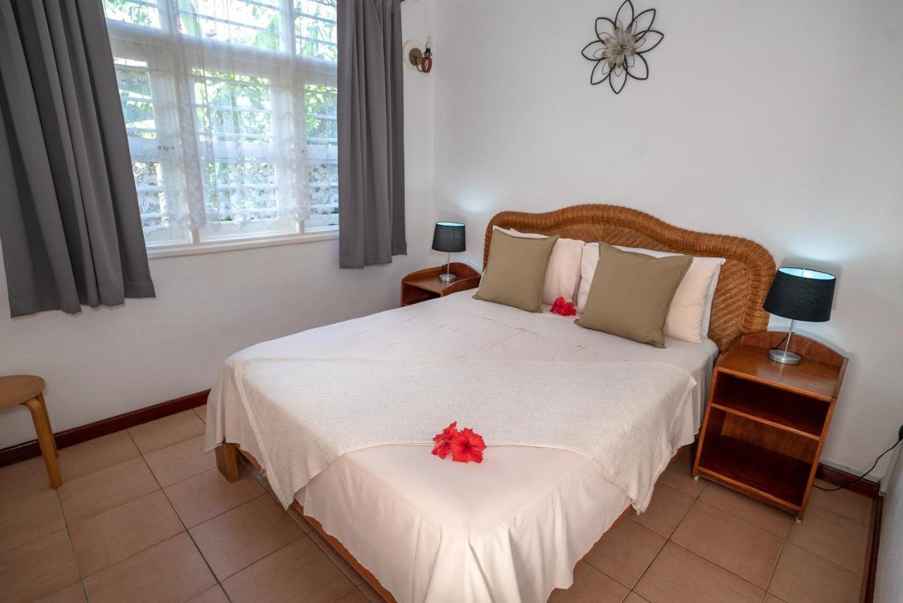 La Maison Hibiscus Self Catering Accommodation โบวาลง ภายนอก รูปภาพ