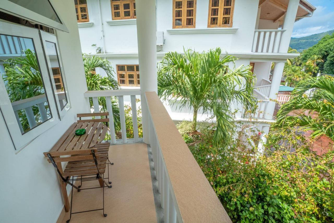 La Maison Hibiscus Self Catering Accommodation โบวาลง ภายนอก รูปภาพ