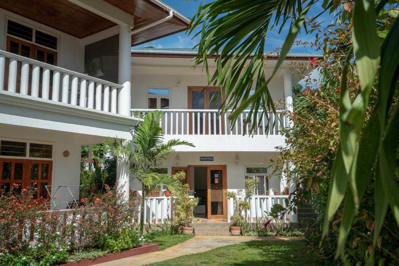 La Maison Hibiscus Self Catering Accommodation โบวาลง ภายนอก รูปภาพ