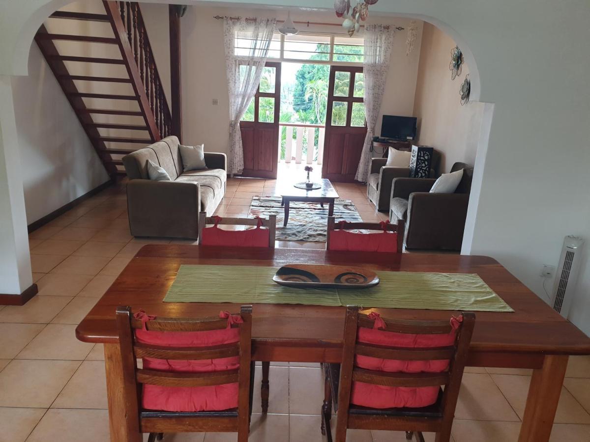 La Maison Hibiscus Self Catering Accommodation โบวาลง ภายนอก รูปภาพ