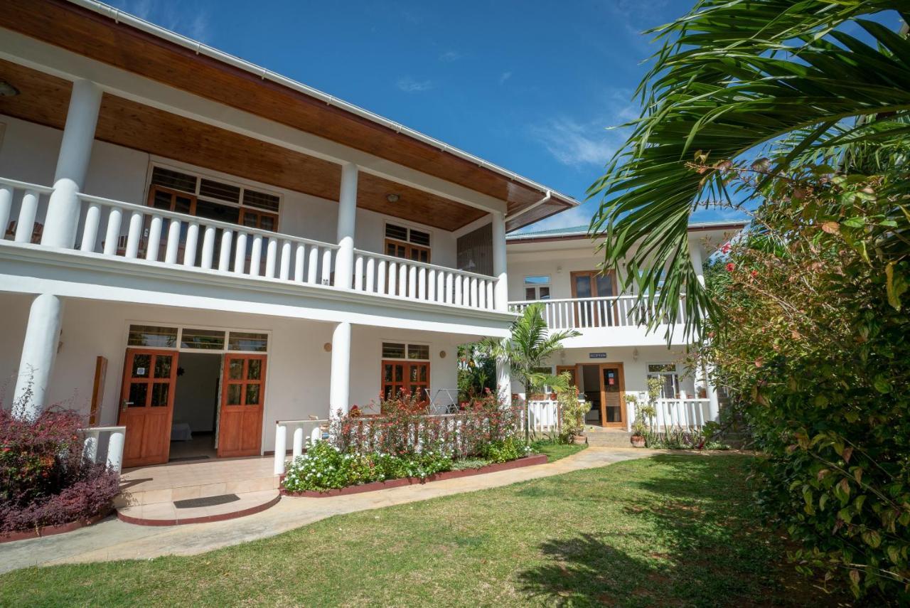 La Maison Hibiscus Self Catering Accommodation โบวาลง ภายนอก รูปภาพ