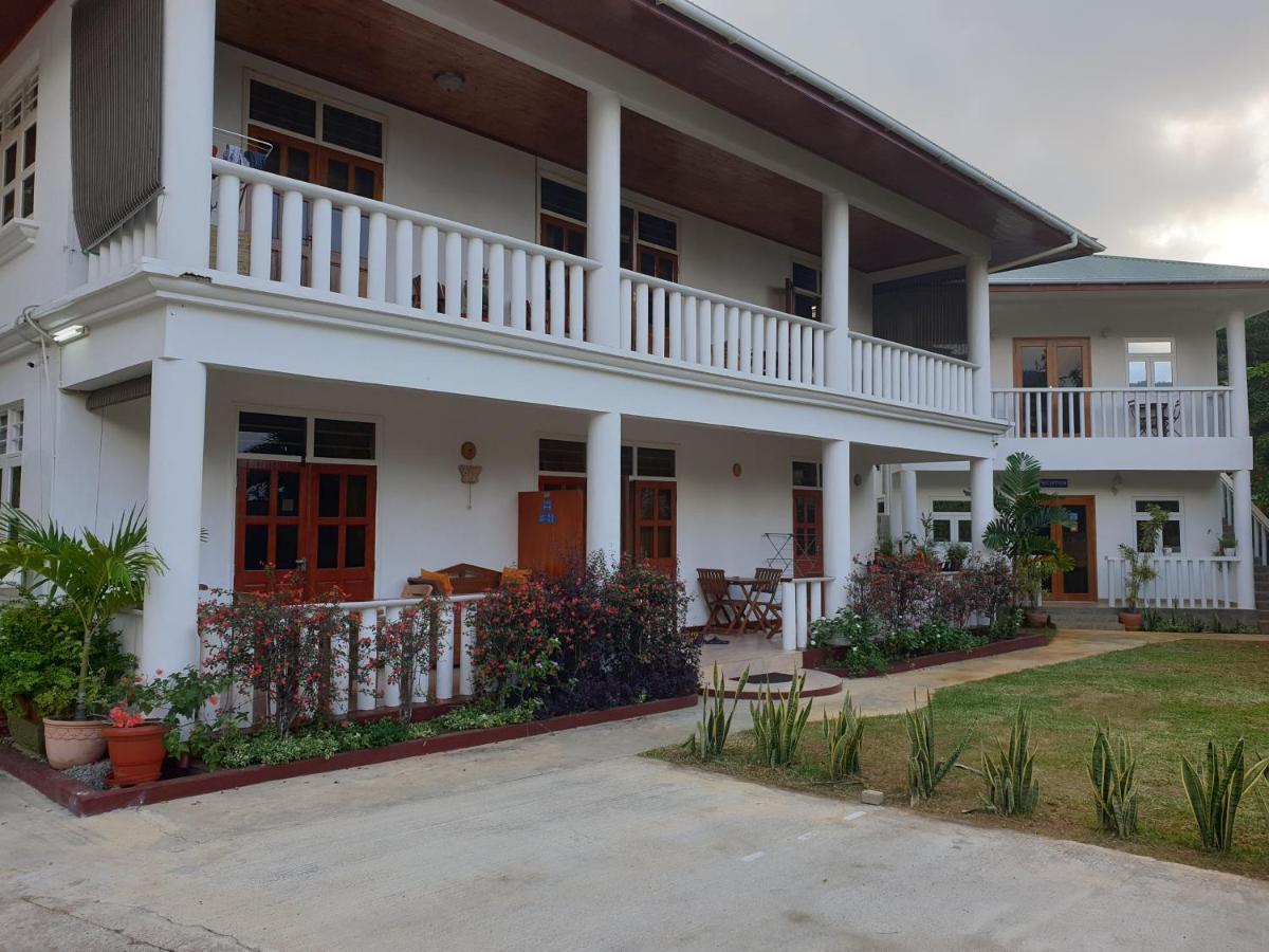 La Maison Hibiscus Self Catering Accommodation โบวาลง ภายนอก รูปภาพ